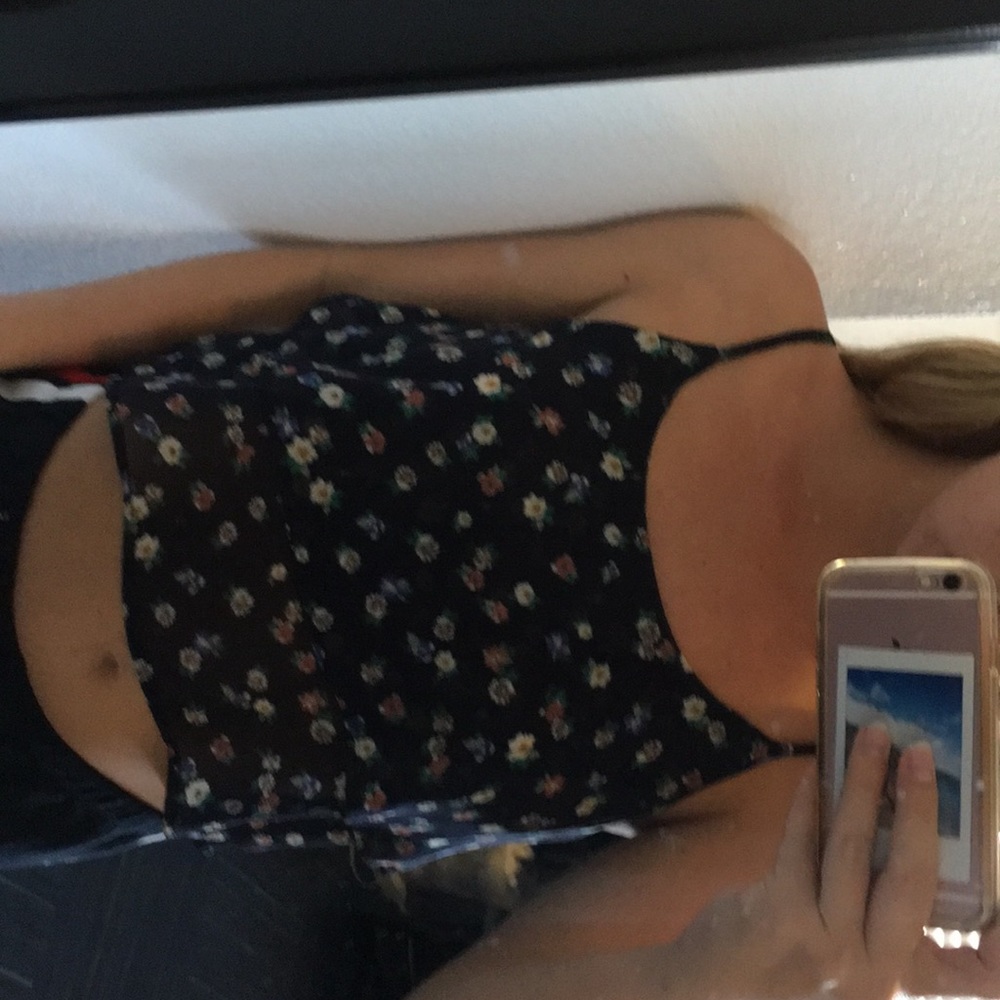 Crop top - Picture 2 of 2